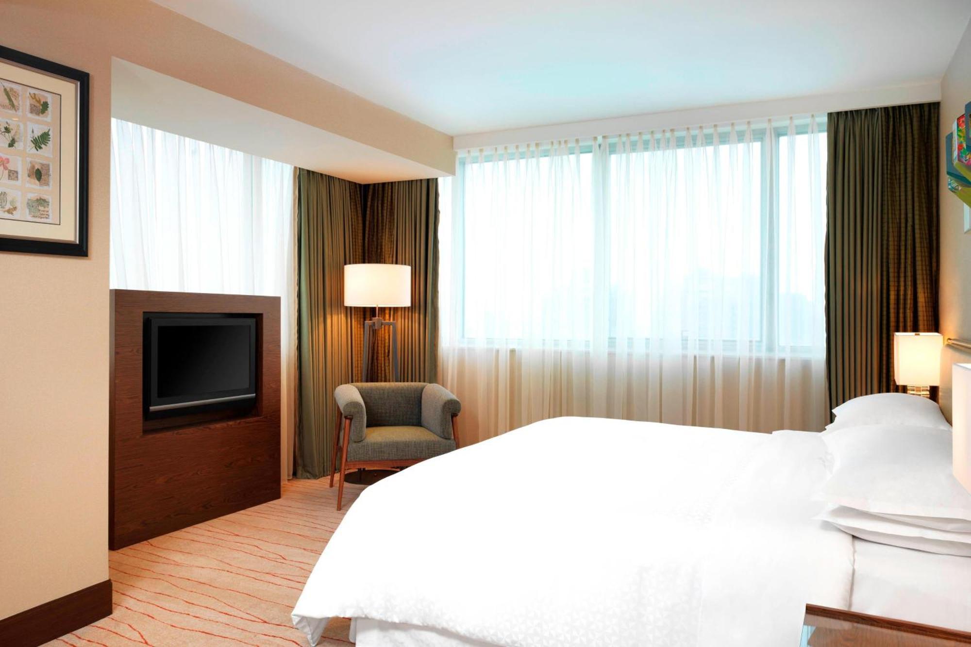 Four Points By Sheraton Shanghai, Daning Hotel 4*