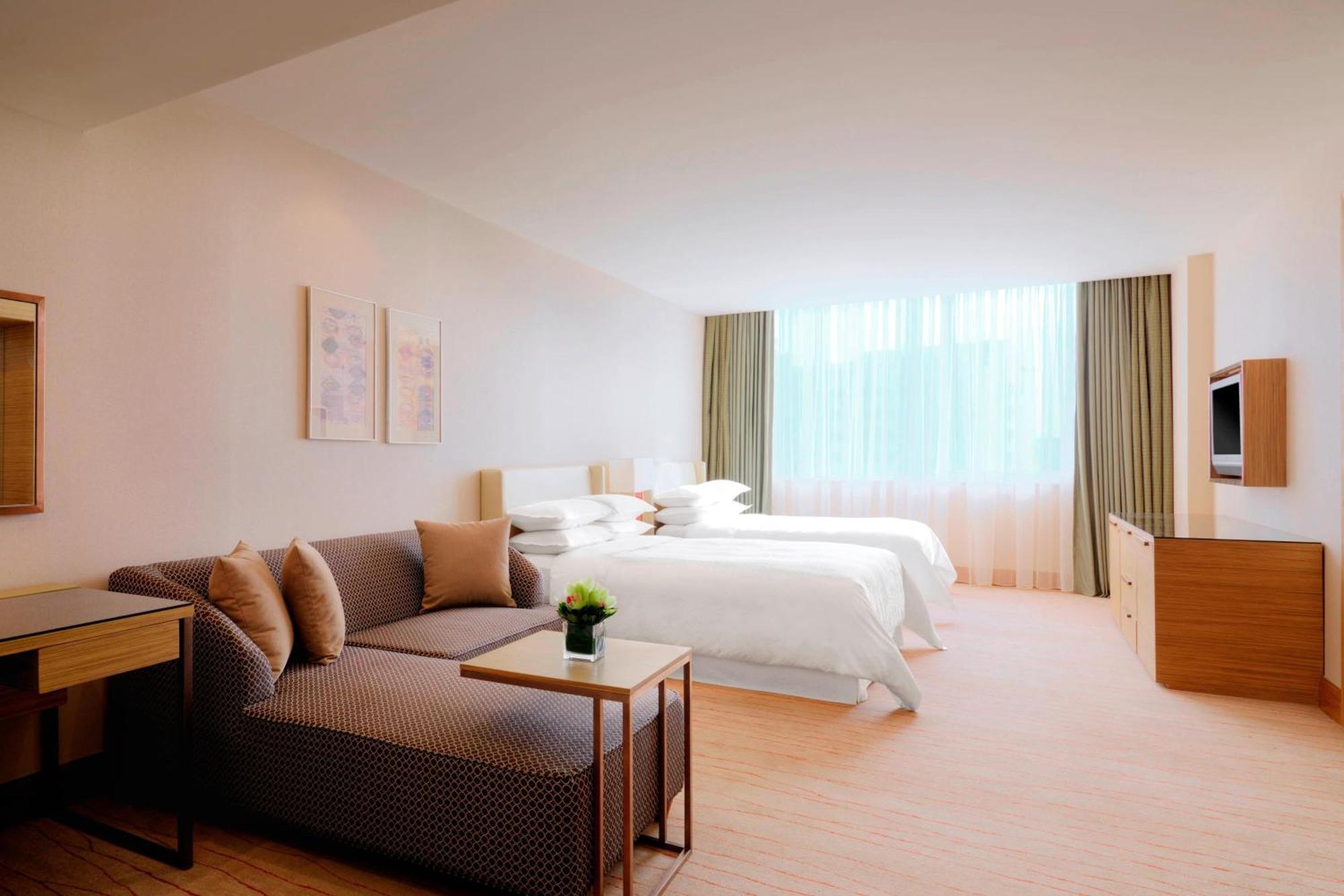 Four Points By Sheraton Shanghai, Daning