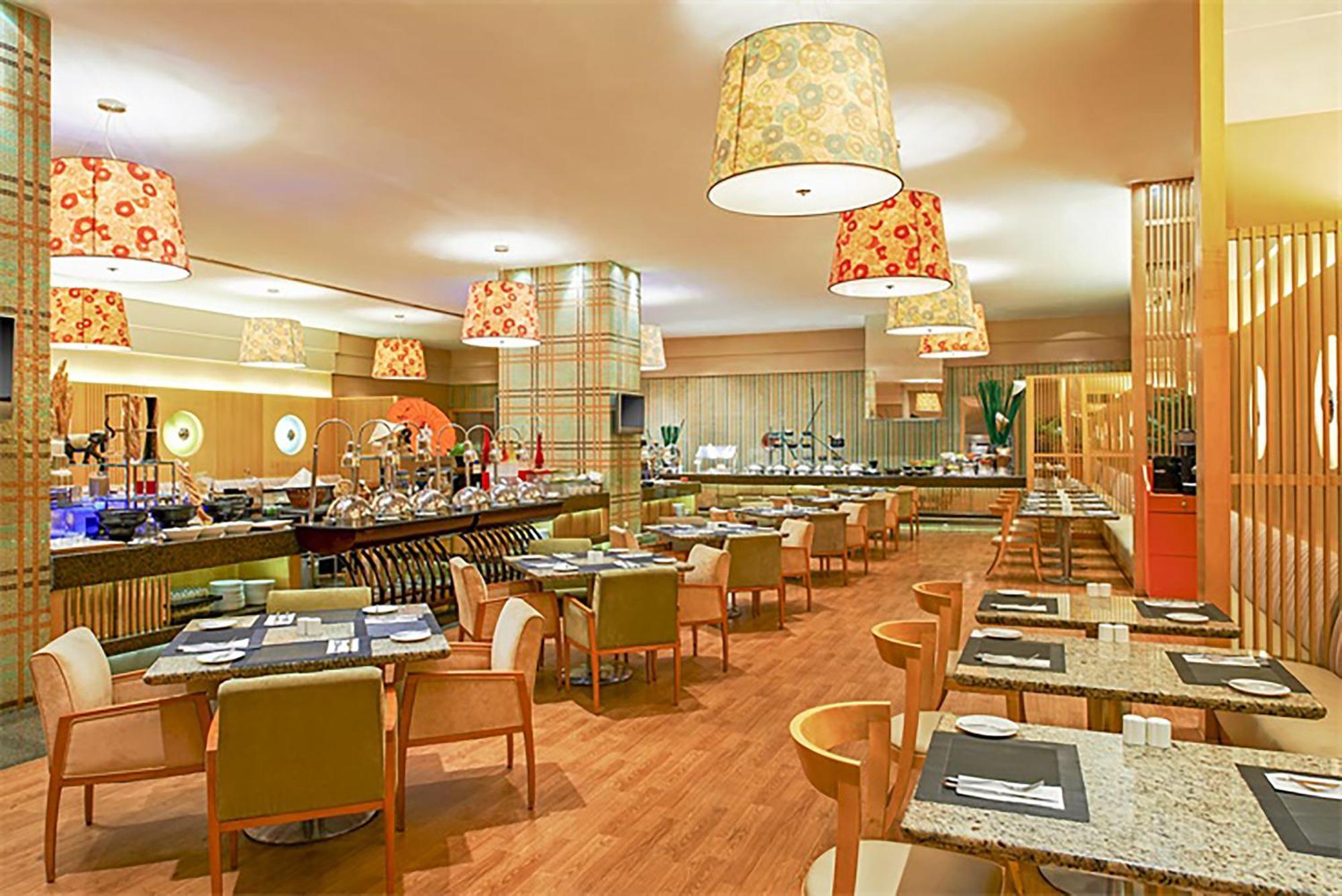Four Points By Sheraton Shanghai, Daning Hotel 4*
