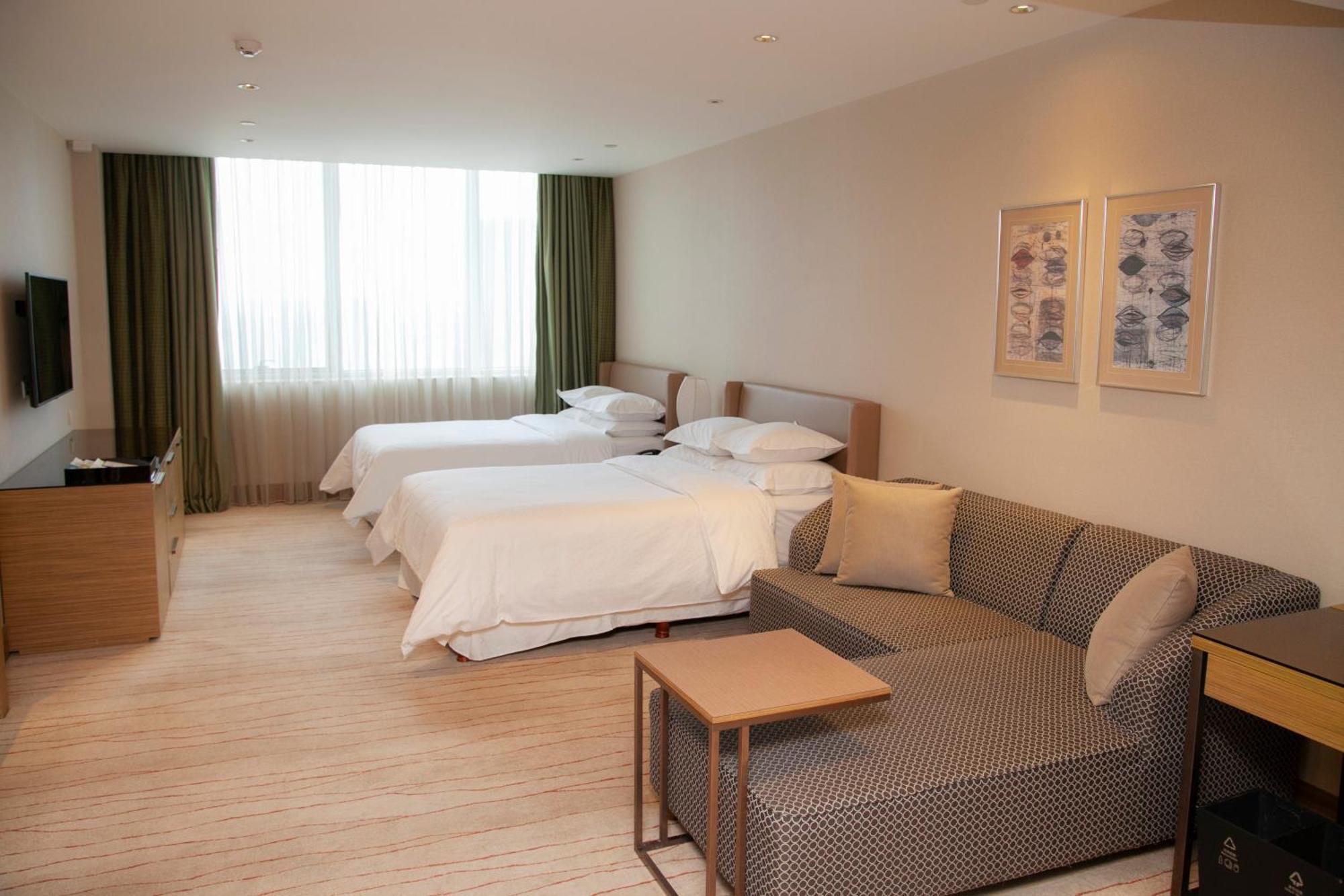 Four Points By Sheraton Shanghai, Daning