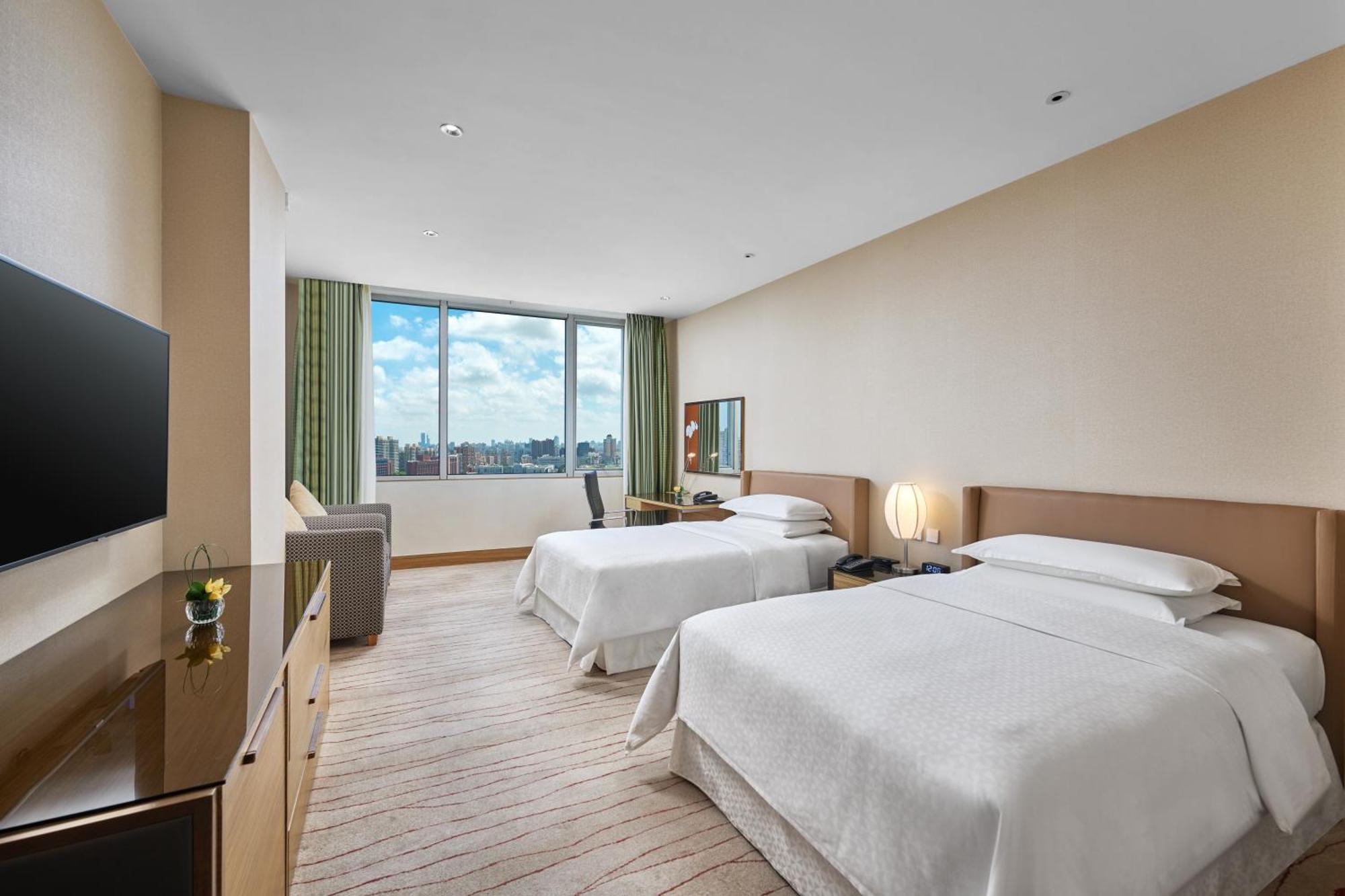 Four Points By Sheraton Shanghai, Daning