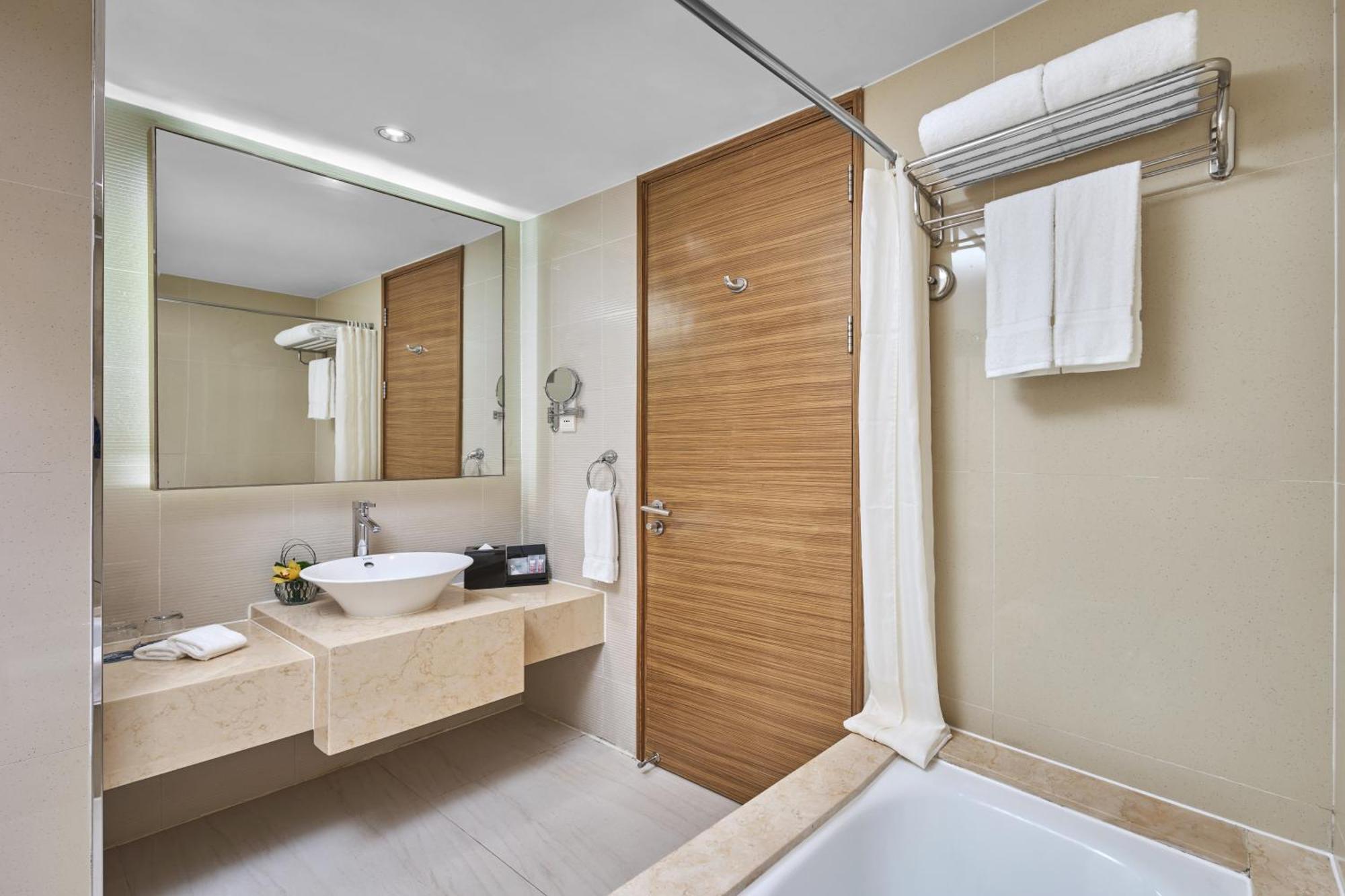 Four Points By Sheraton Shanghai, Daning Hotel